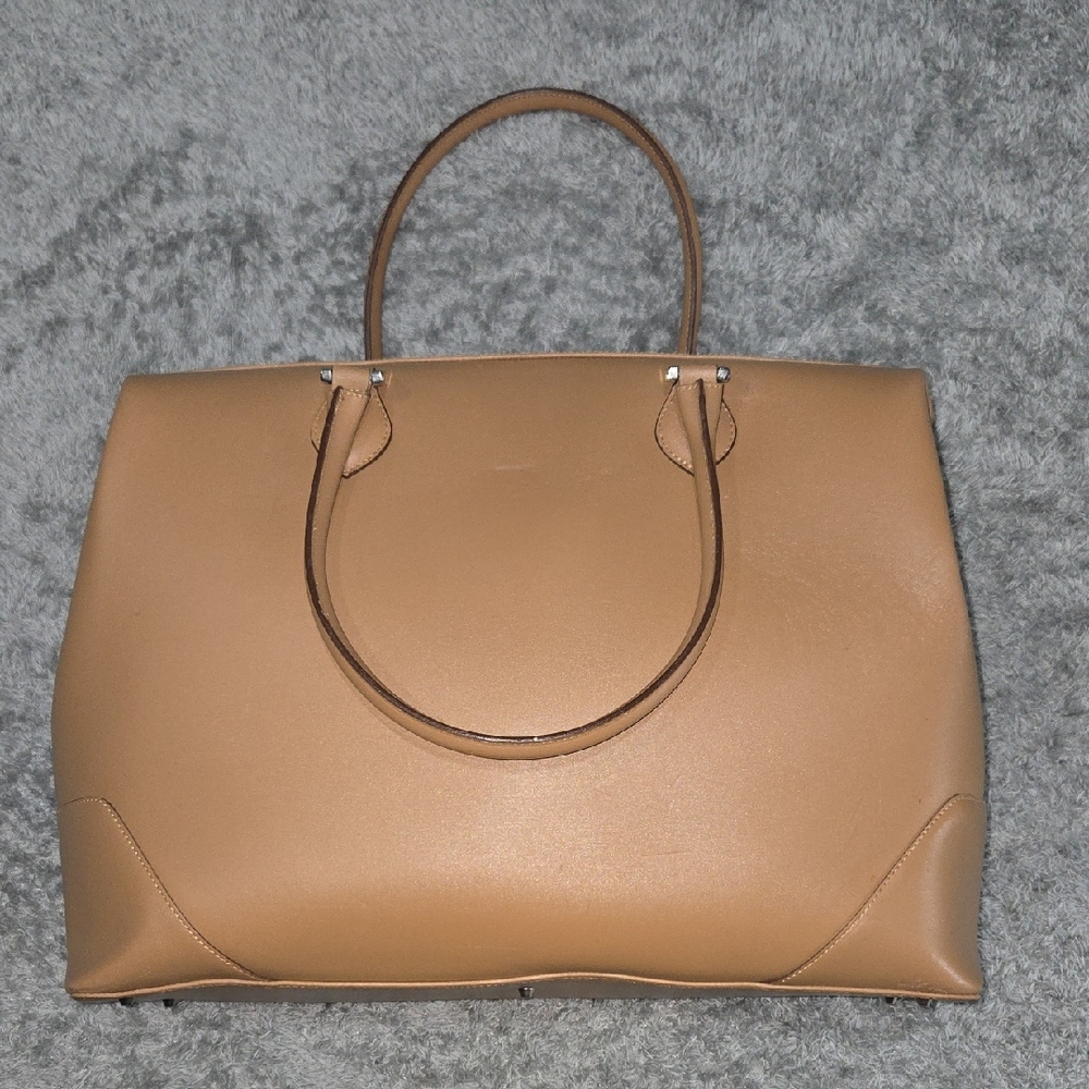Elegant Tan Women's Tote Bag